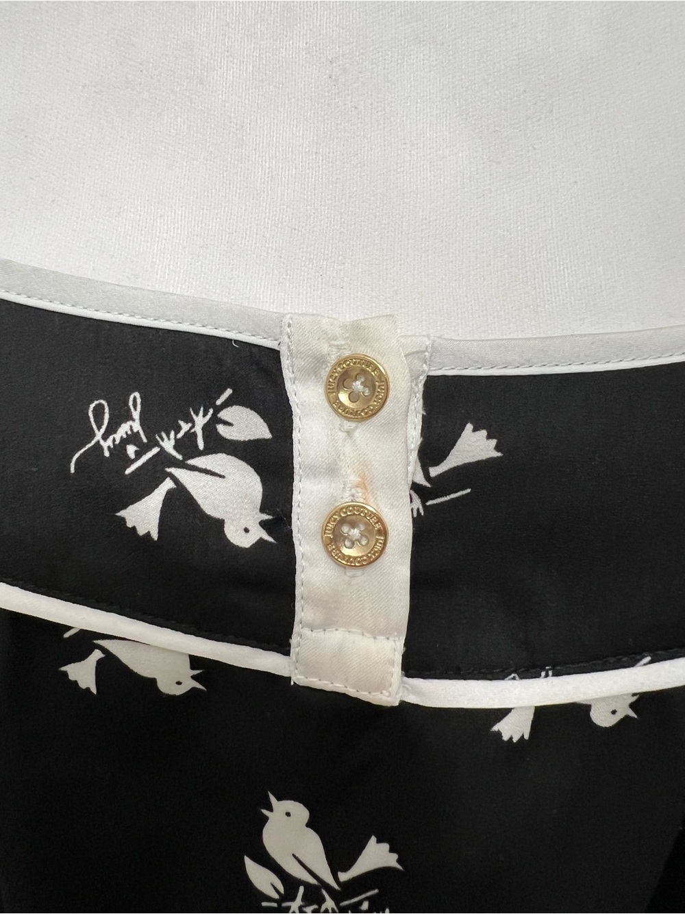 Juicy Couture Bird Print Satin Pajama Set | Cami & Shorts | Size S - Picture 8 of 15